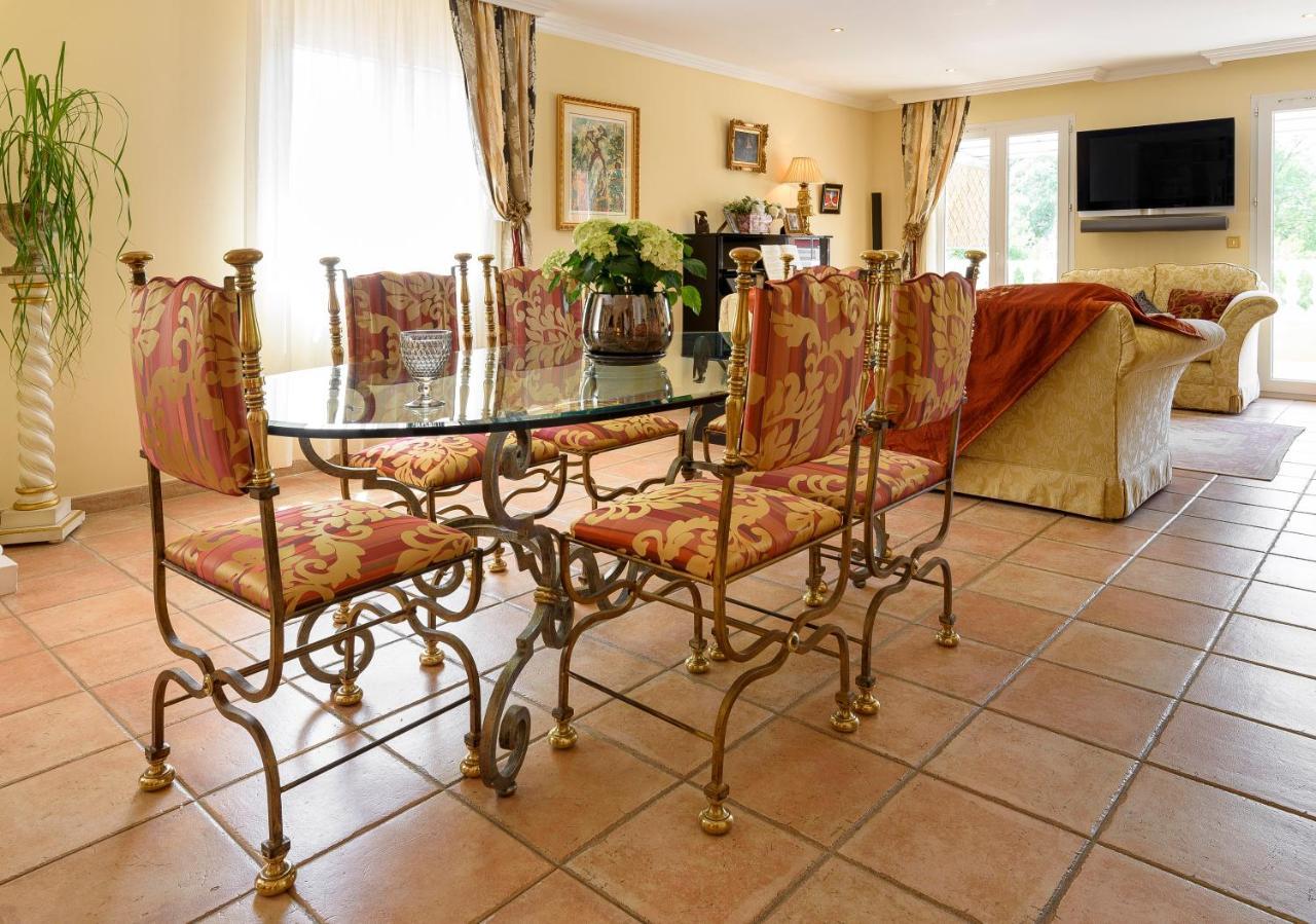 La Maisonnette Du Clos La Roquette-sur-Siagne Екстериор снимка